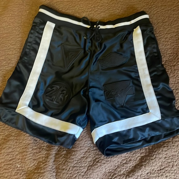 Jordan Shorts Size Large - Picture 1 of 3